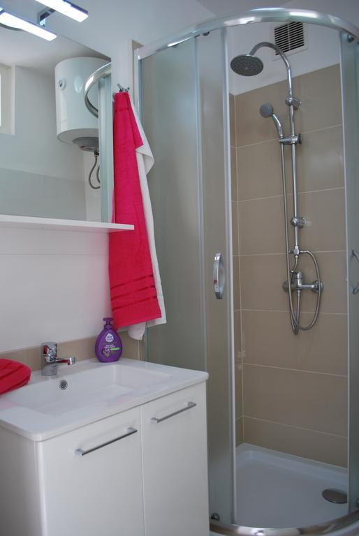 Apartment Beauty พูลา ภายนอก รูปภาพ